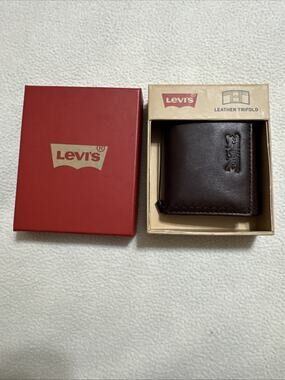 Levi's Mens Brown leather RFID Protection trifold wallet New With Tags